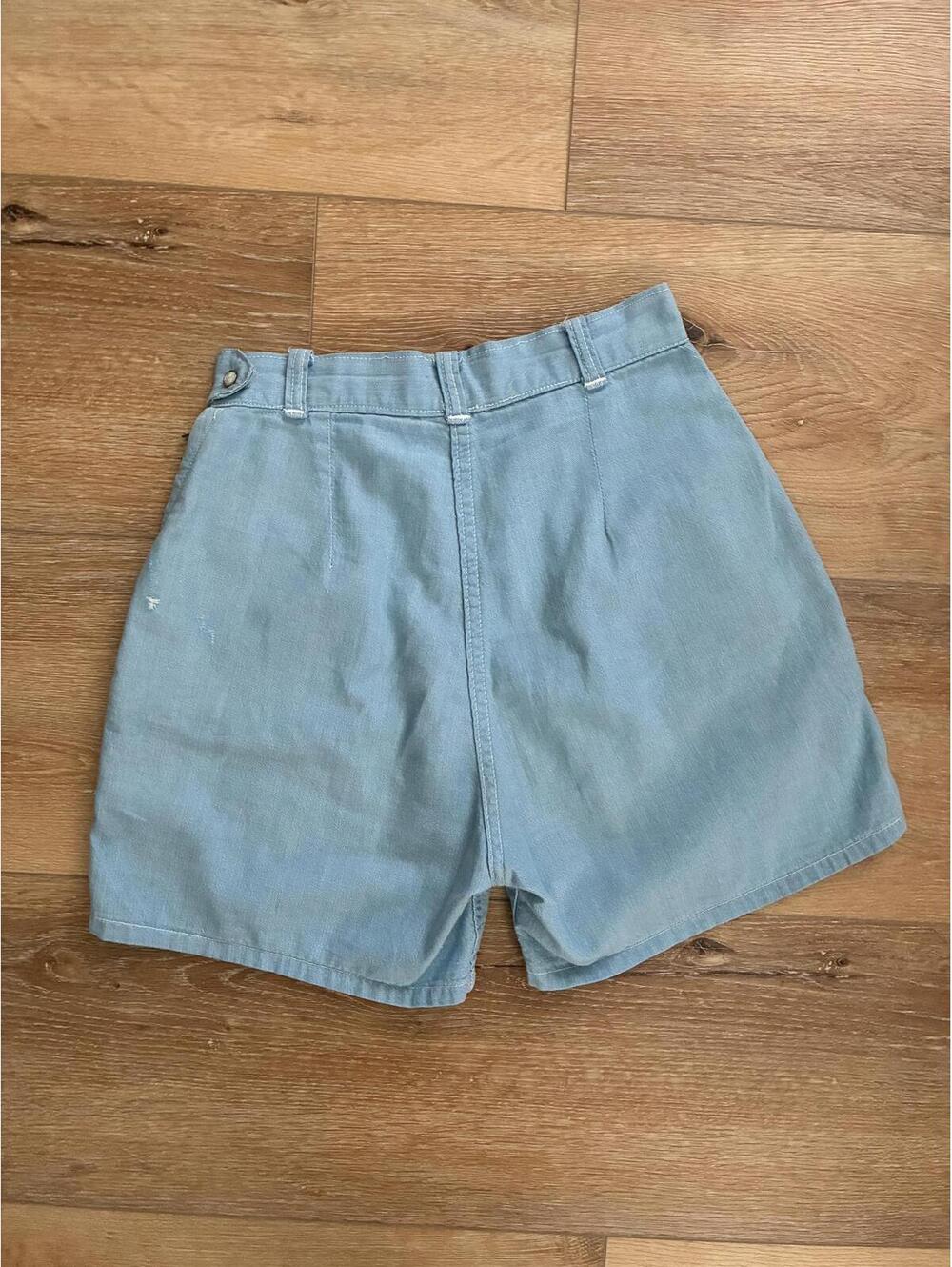 1950s Levi's Denim Shorts | High Waist, Pearl Snap, 25" Waist - Picture 5 of 16
